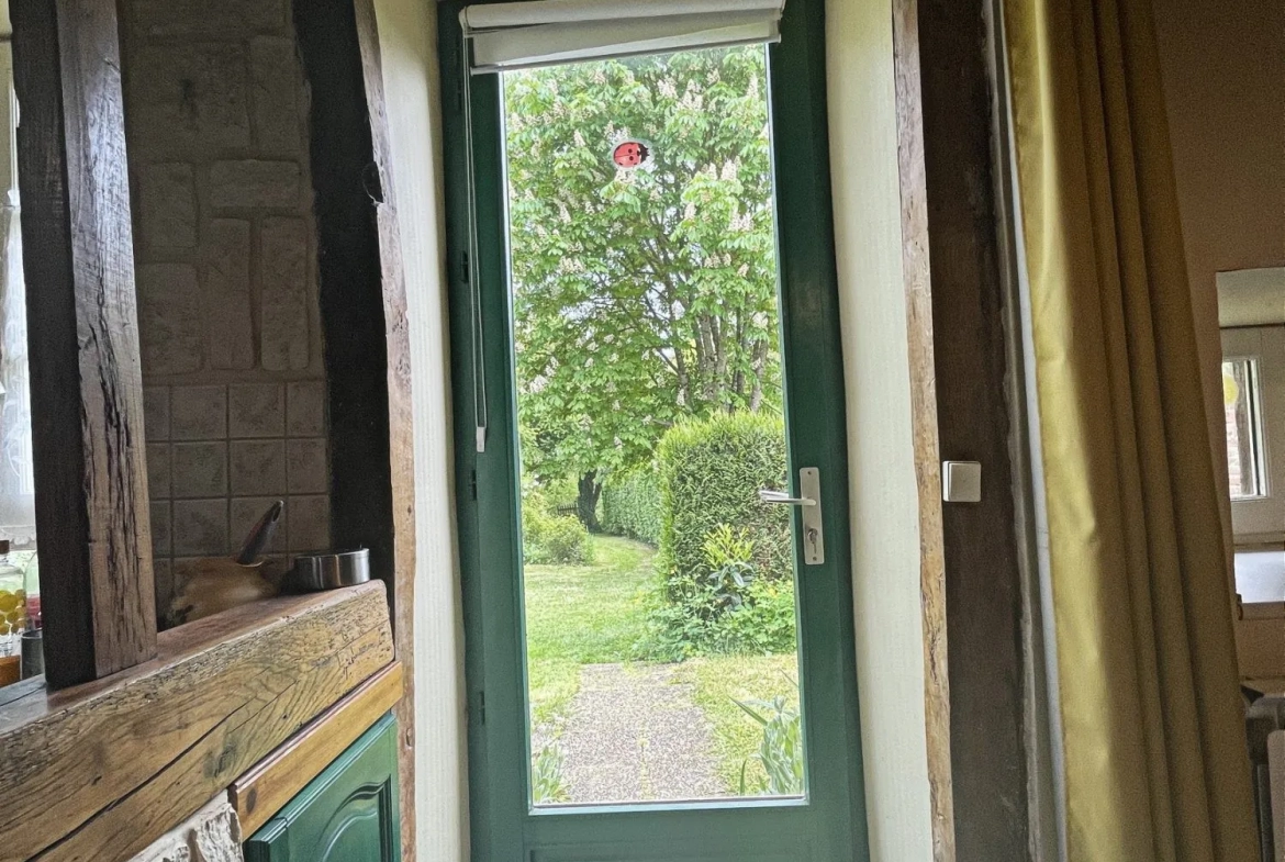 À vendre maison de 130 m² avec terrain, proche de Bonnat, environnement paisible 