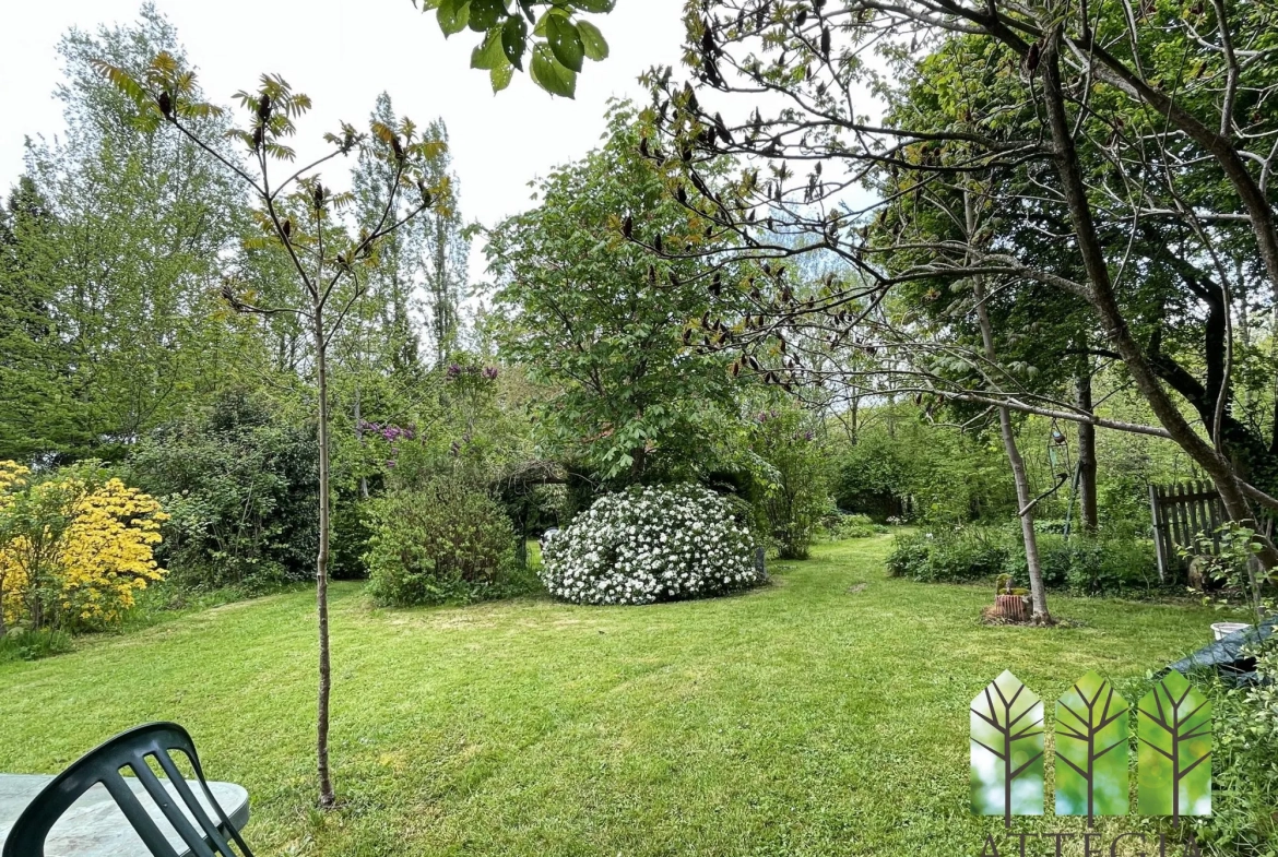 À vendre maison de 130 m² avec terrain, proche de Bonnat, environnement paisible 