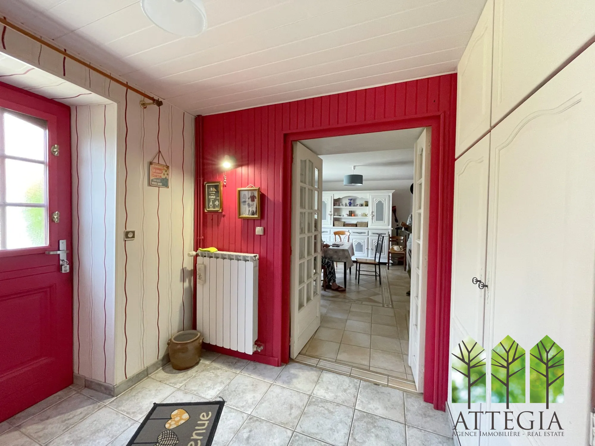 À vendre maison de 130 m² avec terrain, proche de Bonnat, environnement paisible 