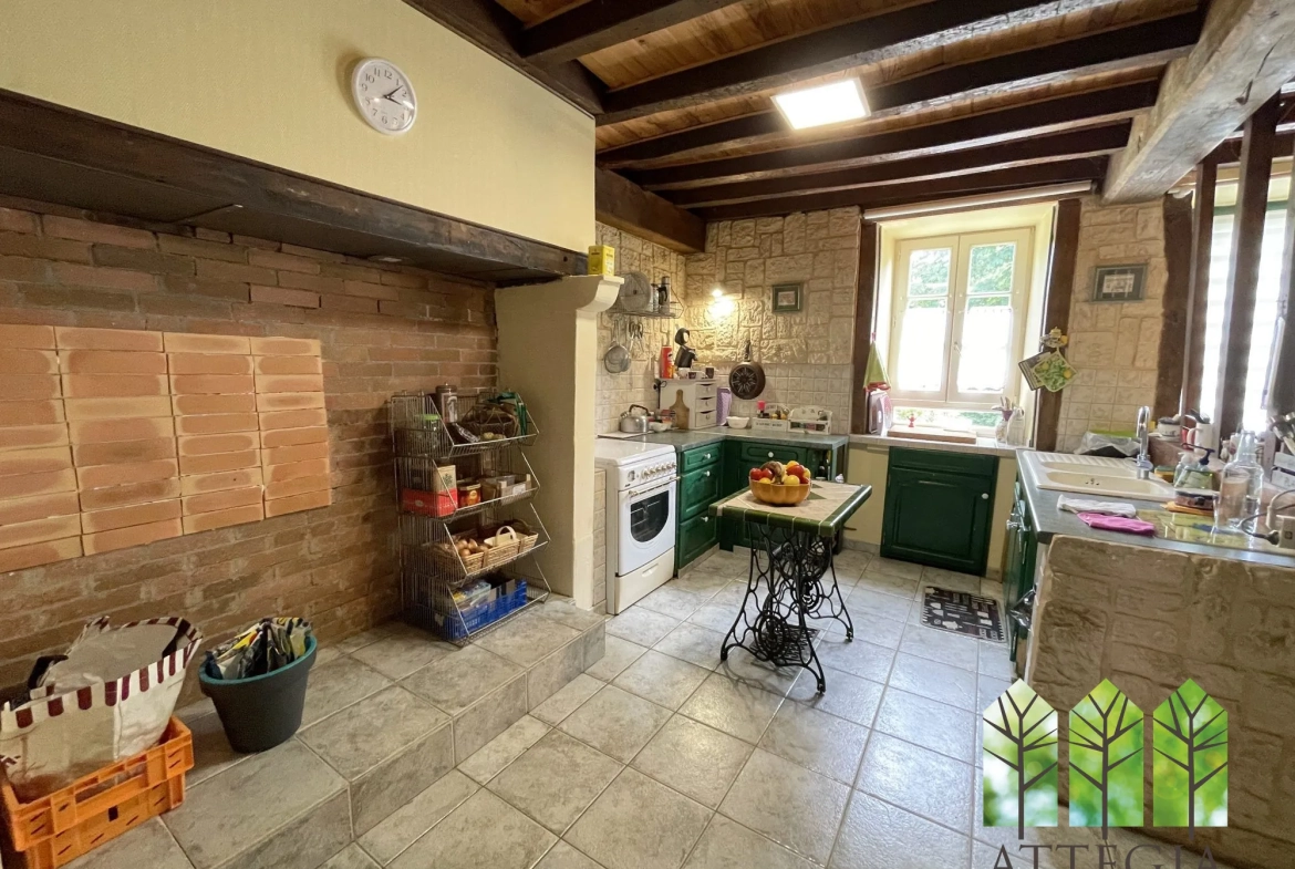 À vendre maison de 130 m² avec terrain, proche de Bonnat, environnement paisible 