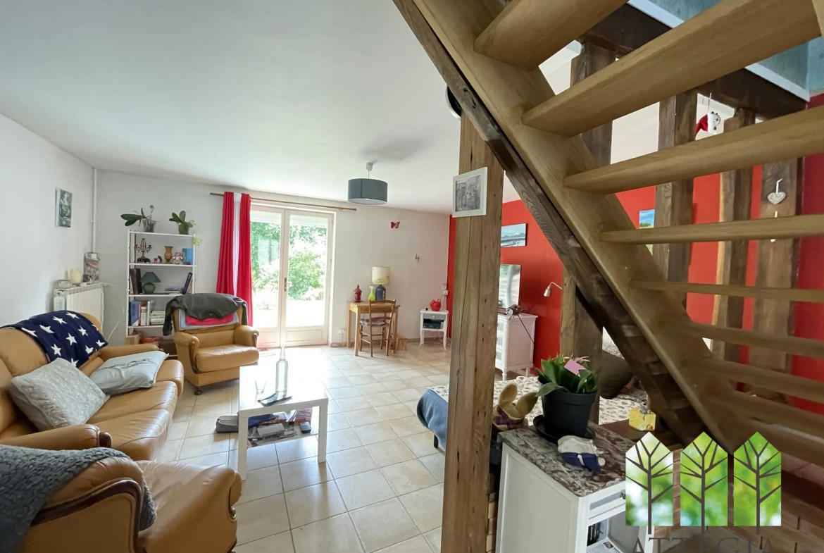 À vendre maison de 130 m² avec terrain, proche de Bonnat, environnement paisible 