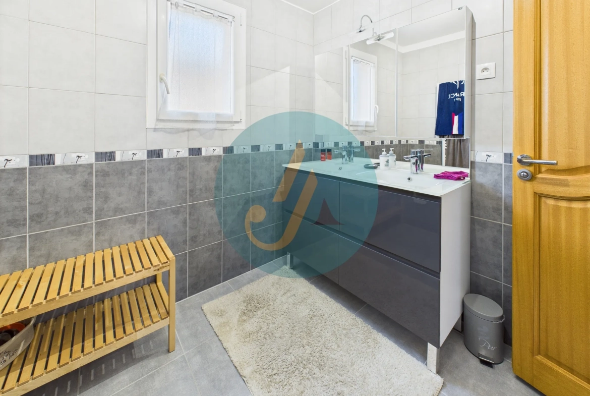 Magnifique maison moderne de 137 m² avec piscine à Marzy 