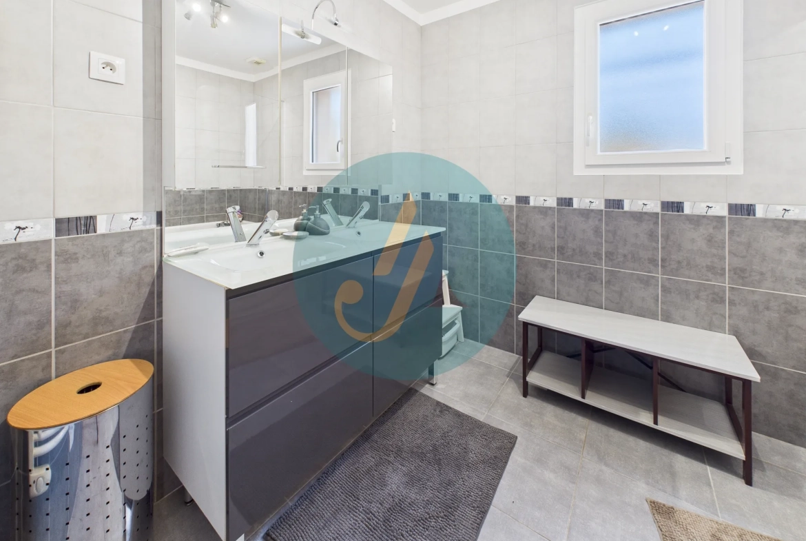 Magnifique maison moderne de 137 m² avec piscine à Marzy 