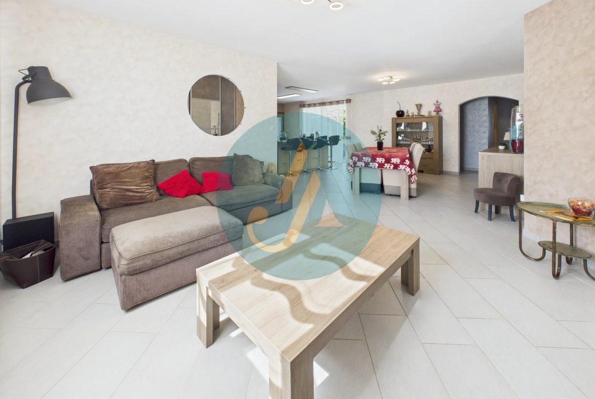 Magnifique maison moderne de 137 m² avec piscine à Marzy 