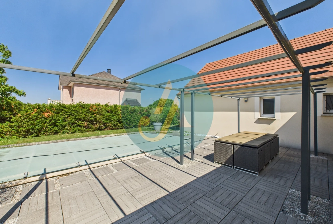 Magnifique maison moderne de 137 m² avec piscine à Marzy 