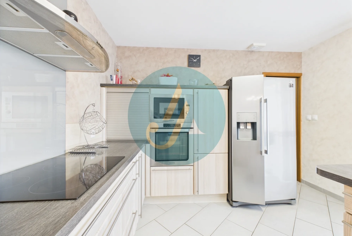 Magnifique maison moderne de 137 m² avec piscine à Marzy 
