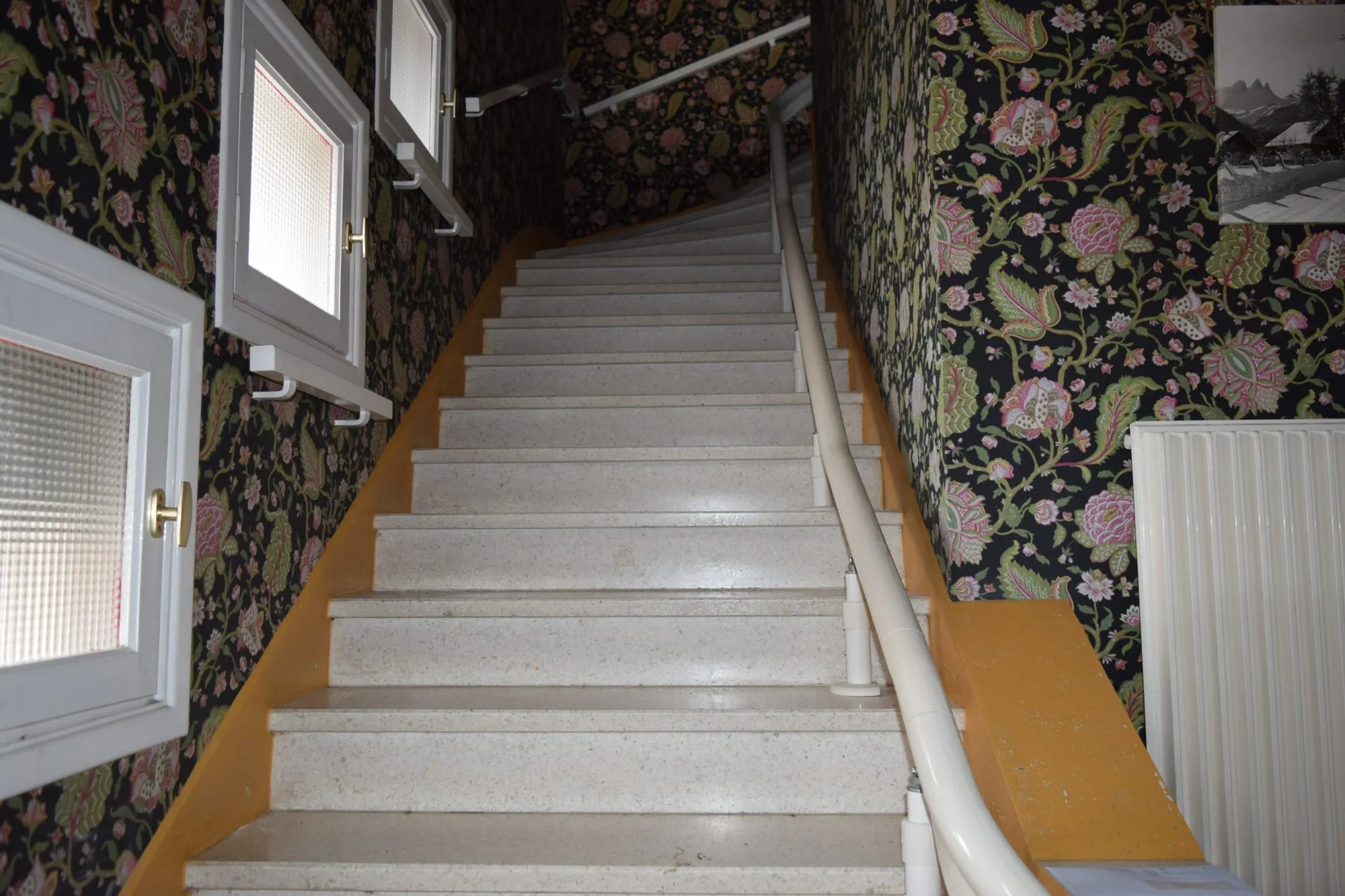 Maison à vendre à Riorges – 170 m², jardin clos, parking et appartement indépendant 