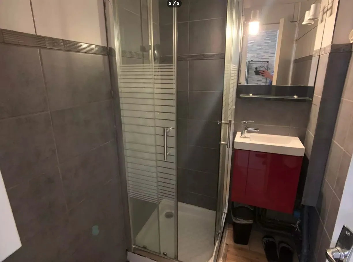 Studio à Rueil-Malmaison avec balcon, cave et parking, idéal investisseur ou primo-accédant 