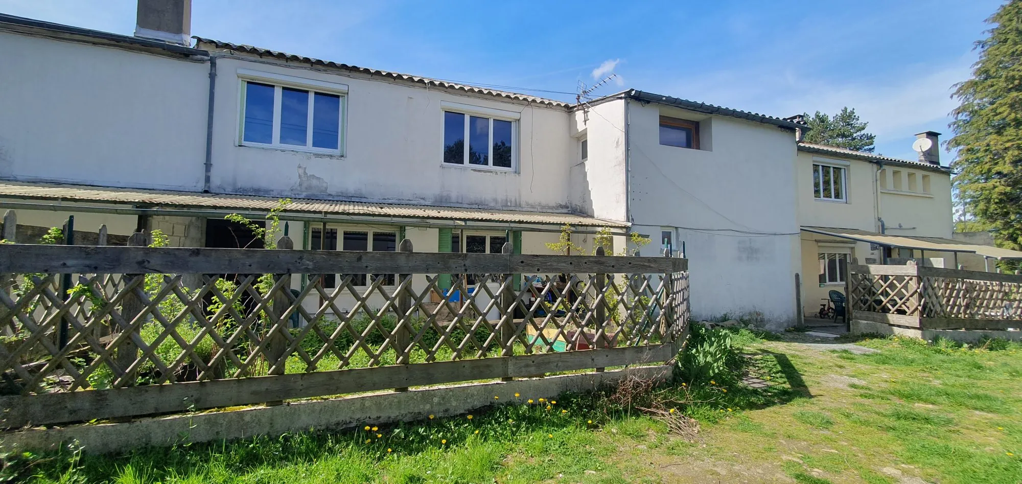 Maison de village de 130 m² avec jardin clos à Les Martys, idéal investissement ou résidence secondaire 