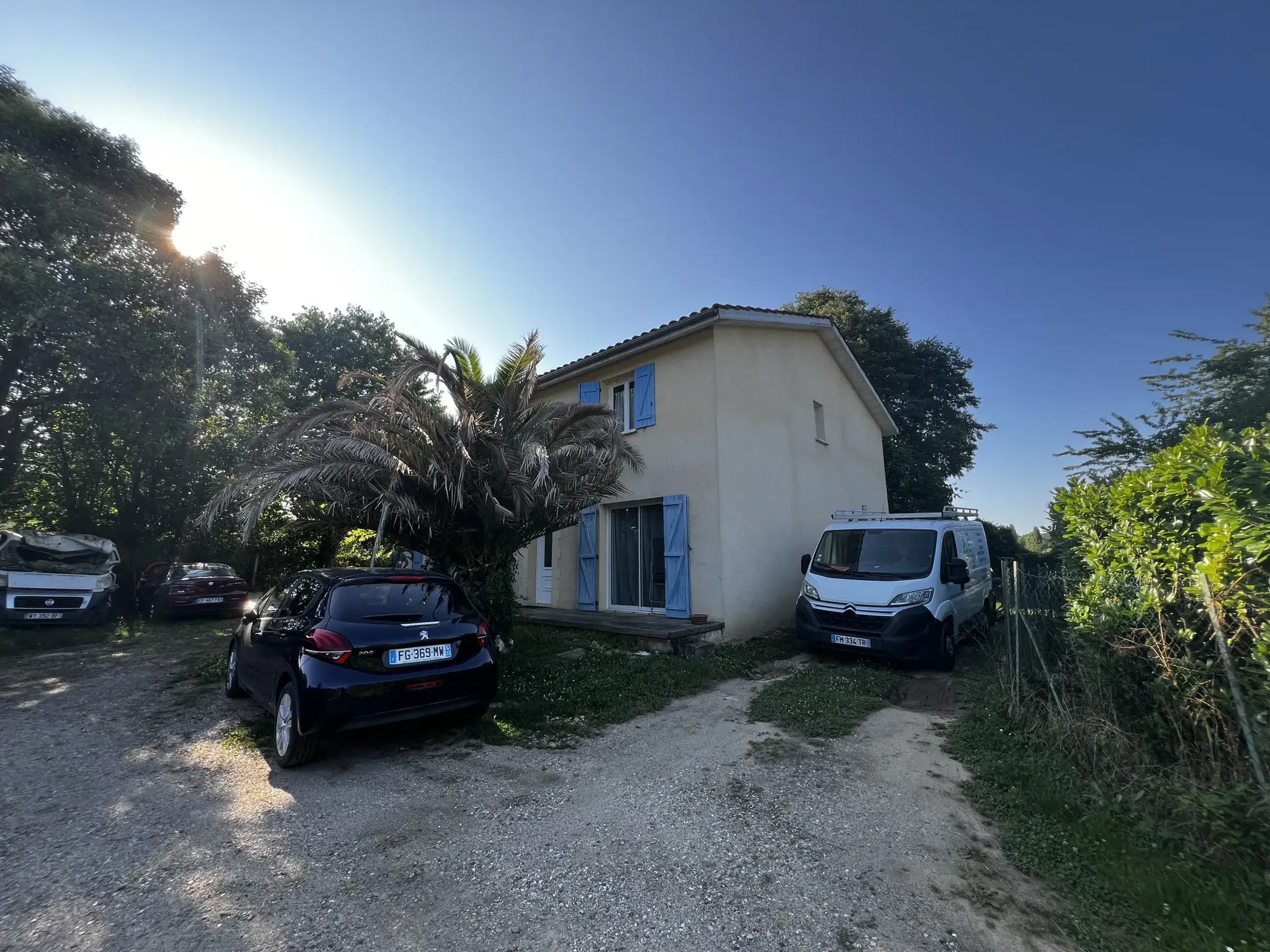 Immeuble locatif avec deux maisons louées à Saint Martin de Sescas 