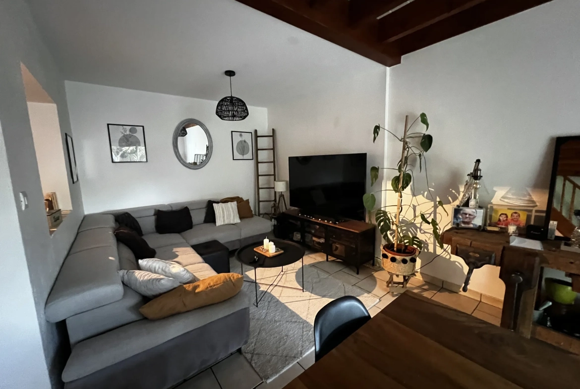 Immeuble locatif avec deux maisons louées à Saint Martin de Sescas 