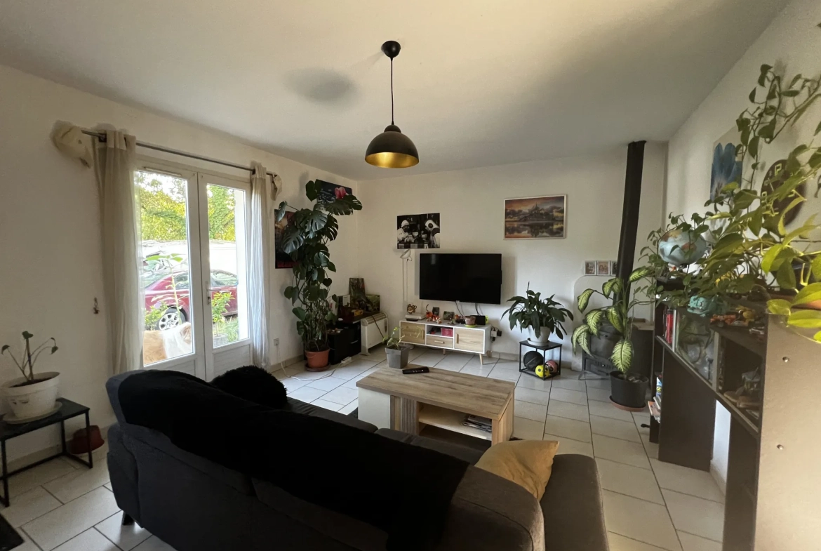 Immeuble locatif avec deux maisons louées à Saint Martin de Sescas 