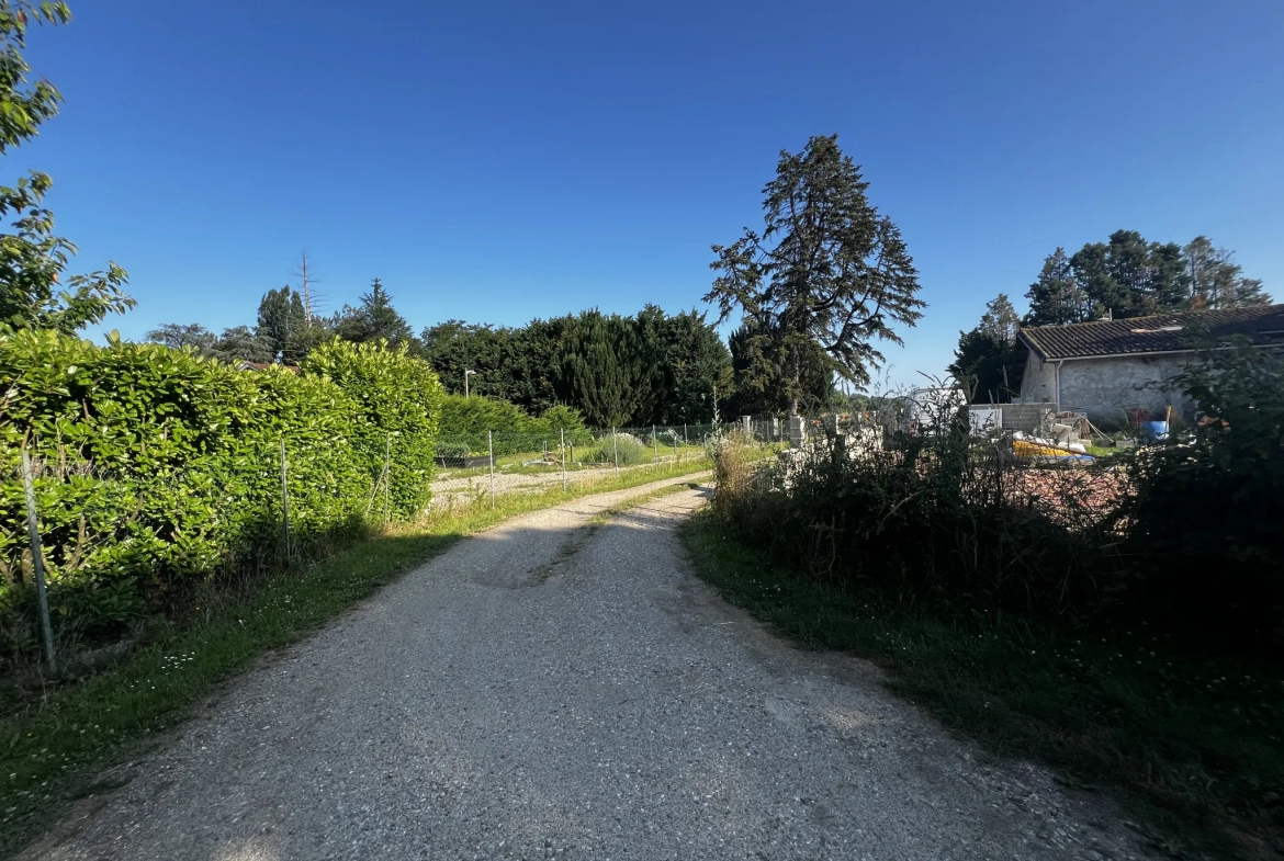 Immeuble locatif avec deux maisons louées à Saint Martin de Sescas 