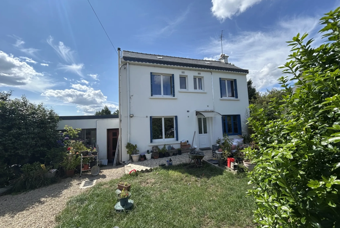 Maison de famille à Bubry avec jardin et grand potentiel en campagne 