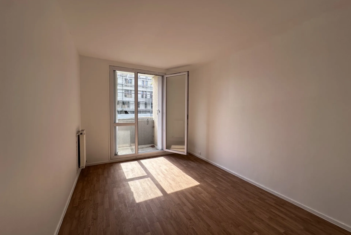 Appartement F3 lumineux de 56,63 m² à Joinville-le-Pont 