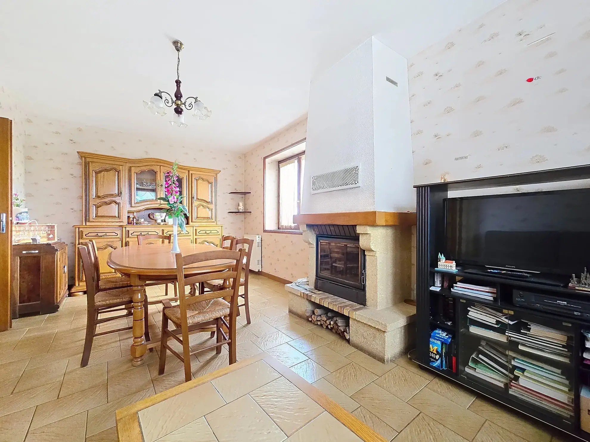 Maison à rénover de 113 m² avec terrain et vignes à Saint-Étienne-des-Oullières 