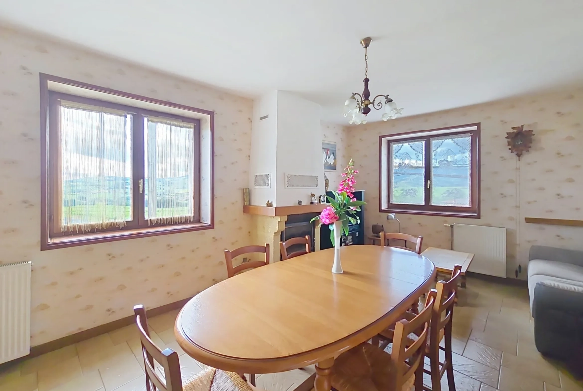 Maison à rénover de 113 m² avec terrain et vignes à Saint-Étienne-des-Oullières 