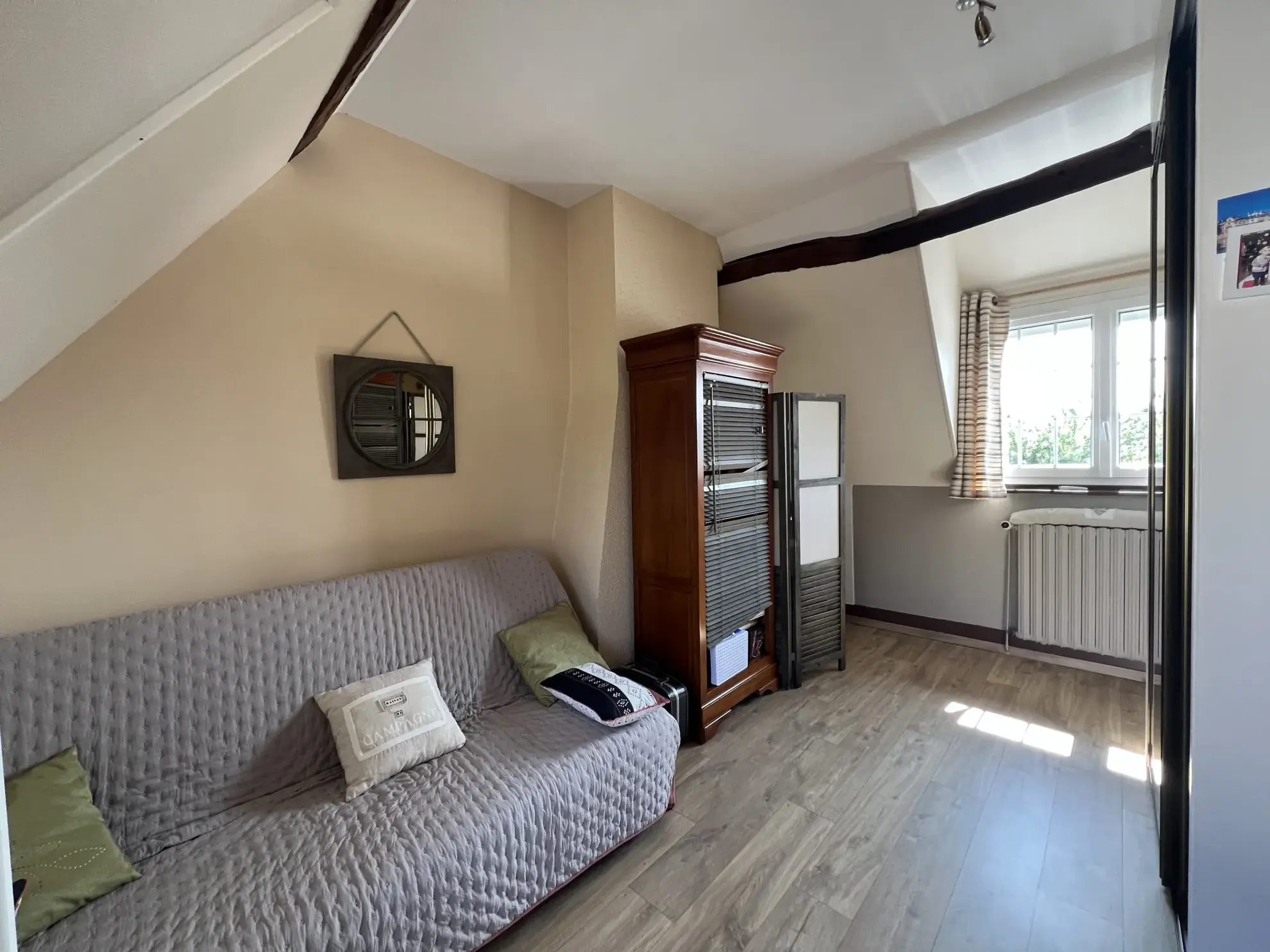 Maison de village à La Cérlangue avec garage et terrain de 1100 m² 