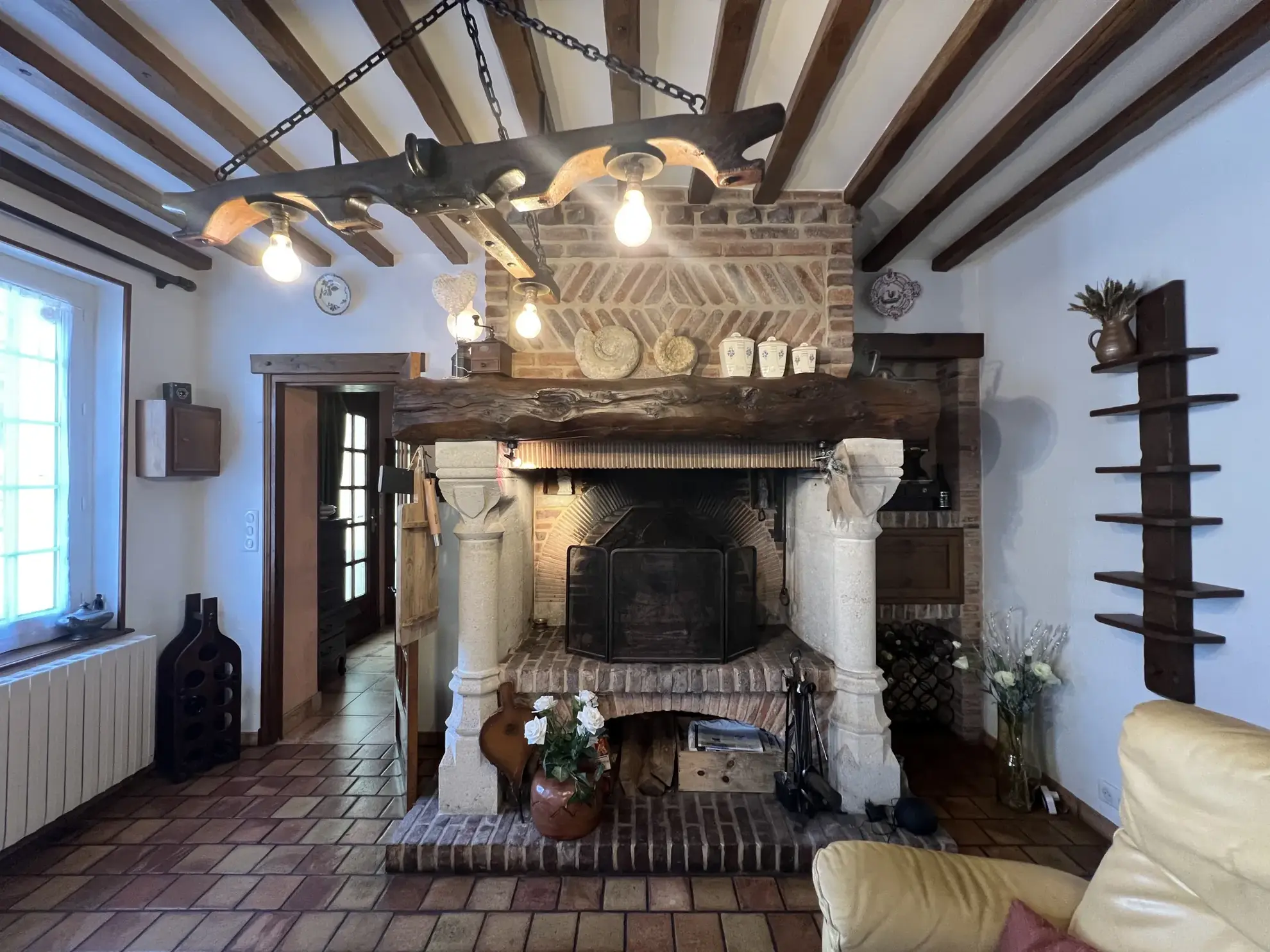 Maison de village à La Cérlangue avec garage et terrain de 1100 m² 