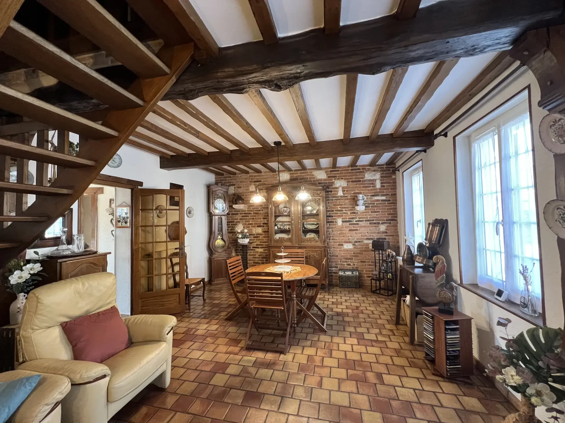 Maison de village à La Cérlangue avec garage et terrain de 1100 m² 