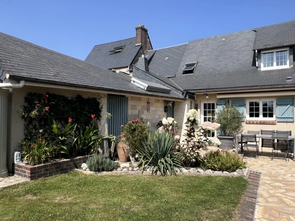 Maison de village à La Cérlangue avec garage et terrain de 1100 m²