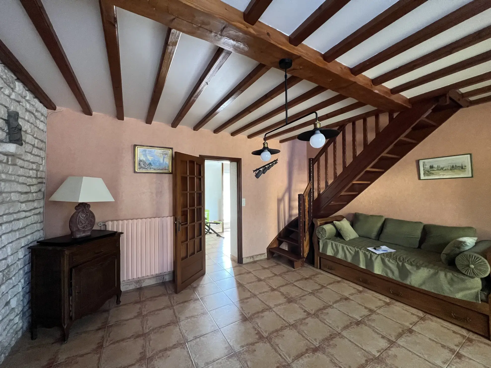Maison de village à La Cérlangue avec garage et terrain de 1100 m² 