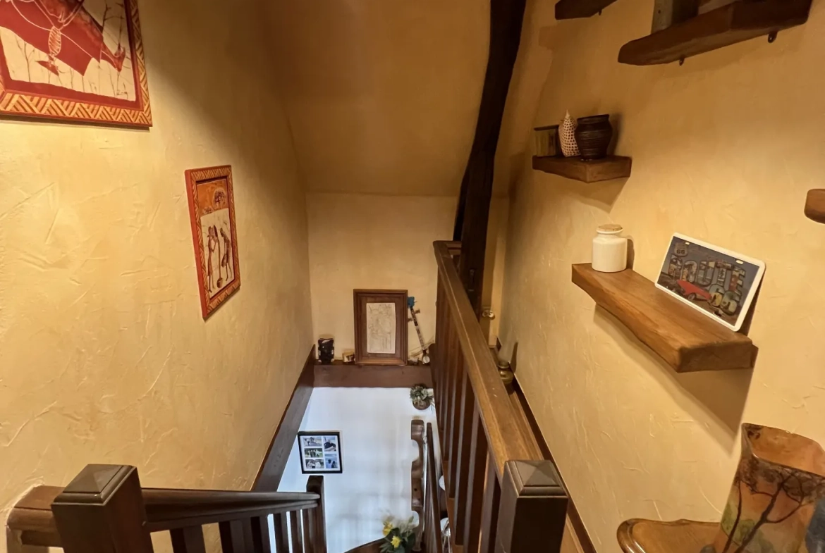 Maison de village à La Cérlangue avec garage et terrain de 1100 m² 
