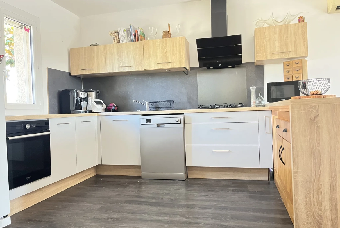 Villa de plain-pied avec jardin et garage à Saint-André-de-Sangonis 