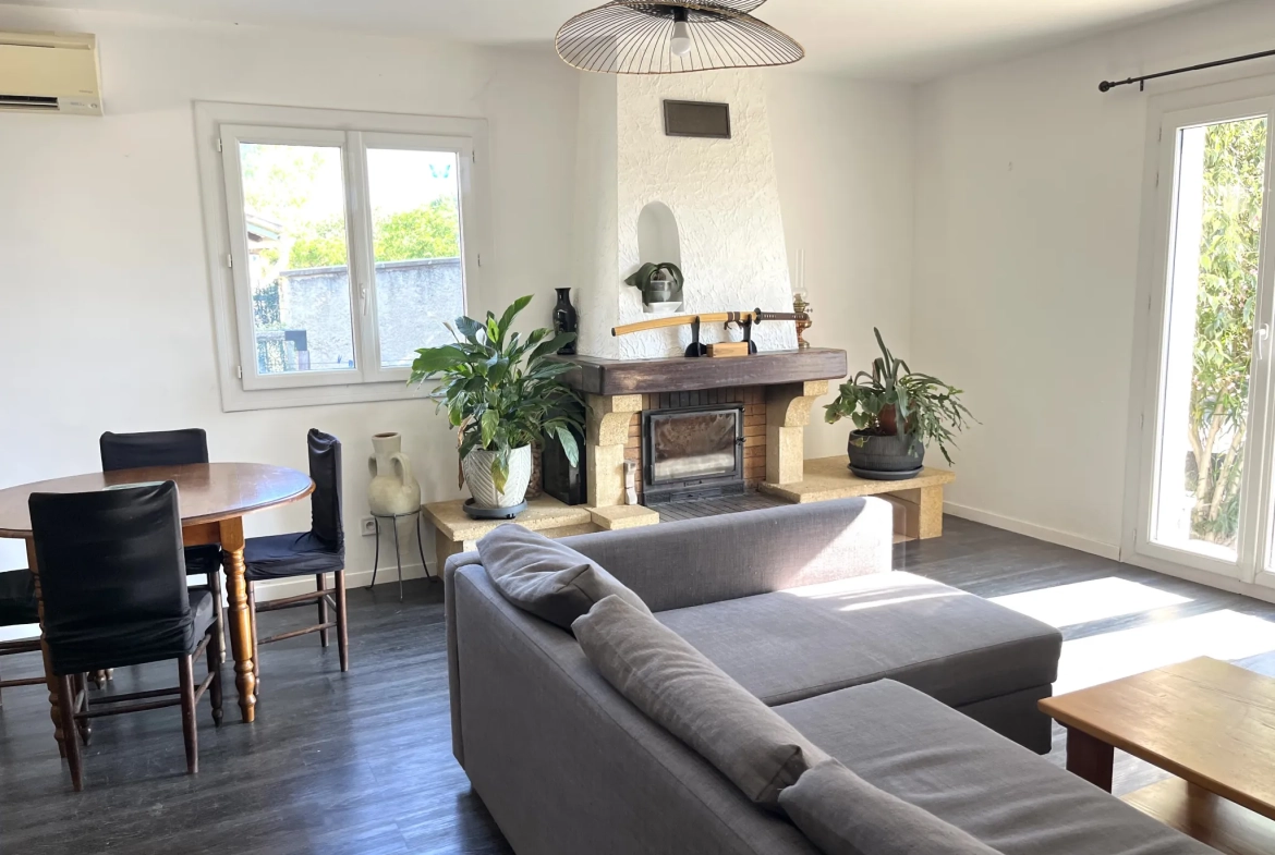 Villa de plain-pied avec jardin et garage à Saint-André-de-Sangonis 