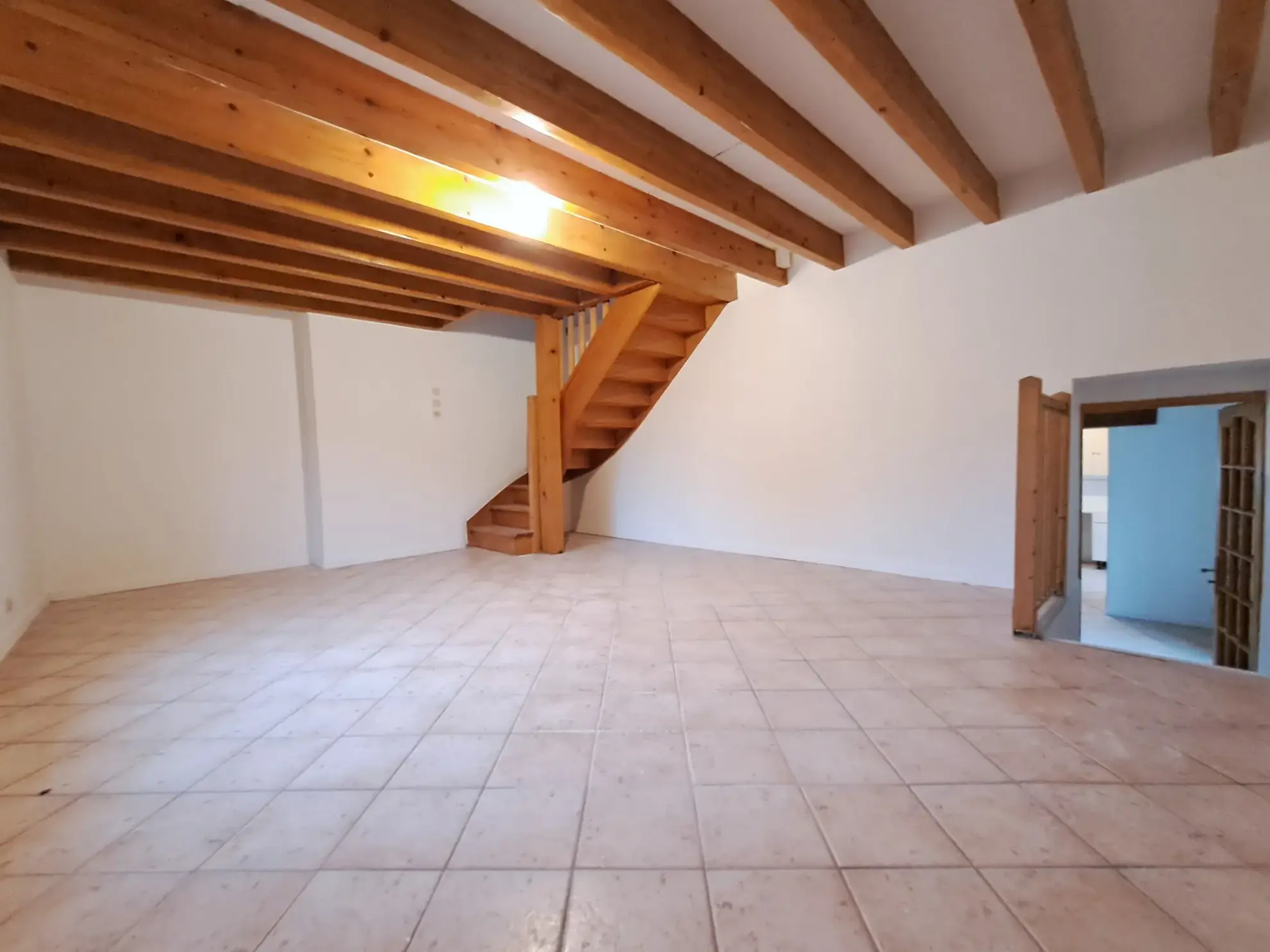 Ensemble immobilier à Saint-Piat avec deux maisons et jardin privé 
