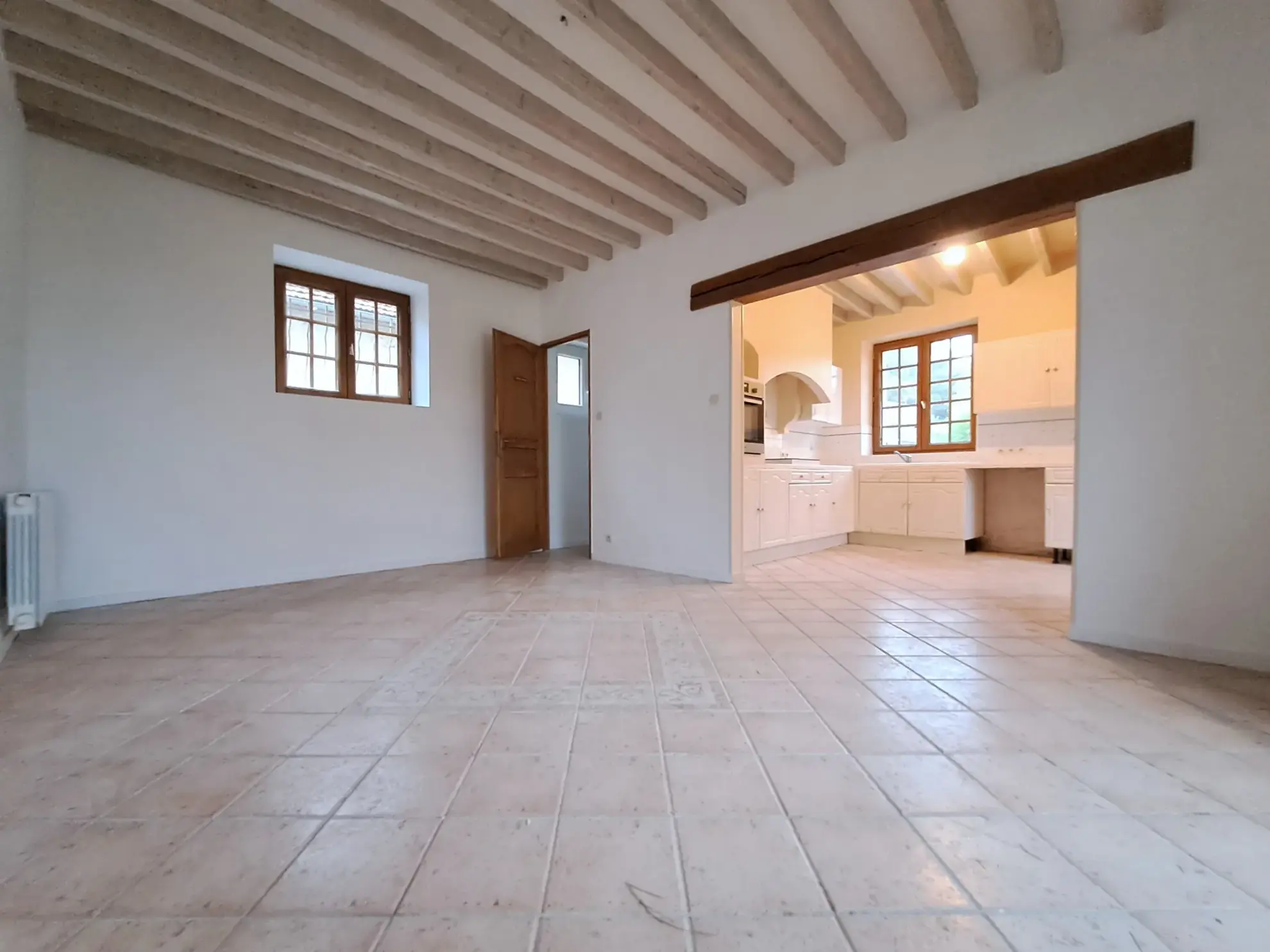 Ensemble immobilier à Saint-Piat avec deux maisons et jardin privé 