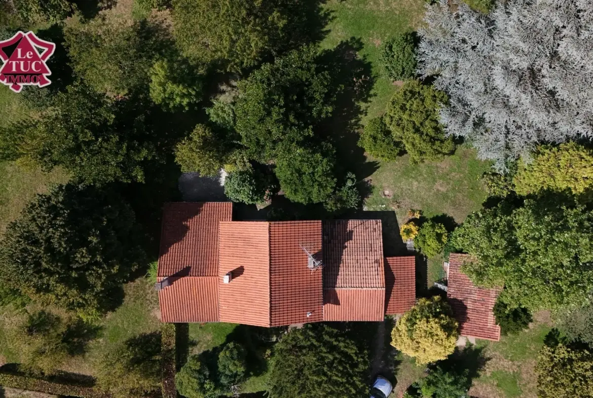 Maison 5 chambres avec vue sur la rivière à Penne d’Agenais 