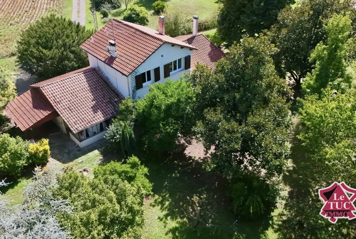 Maison 5 chambres avec vue sur la rivière à Penne d’Agenais 