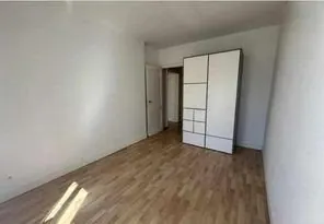 Chambre 2 Maison en pierre avec 2 chambres à Saint-Estèphe, proximité commerces 