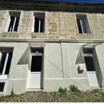 Facade Maison en pierre avec 2 chambres à Saint-Estèphe, proximité commerces