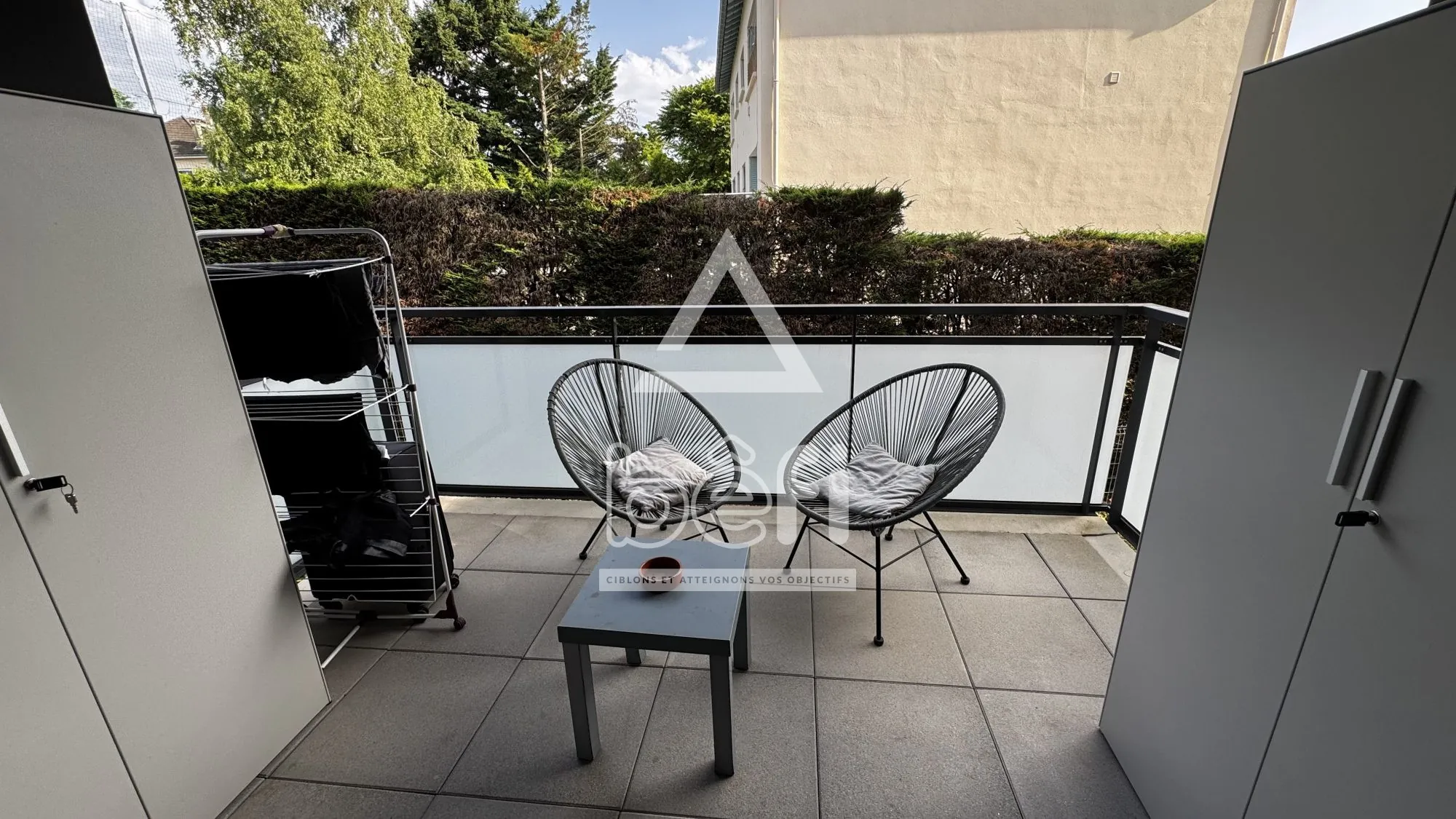 Appartement T2 à vendre à Sathonay-Camp - 41,5 m², balcon, parking, près de Lyon 