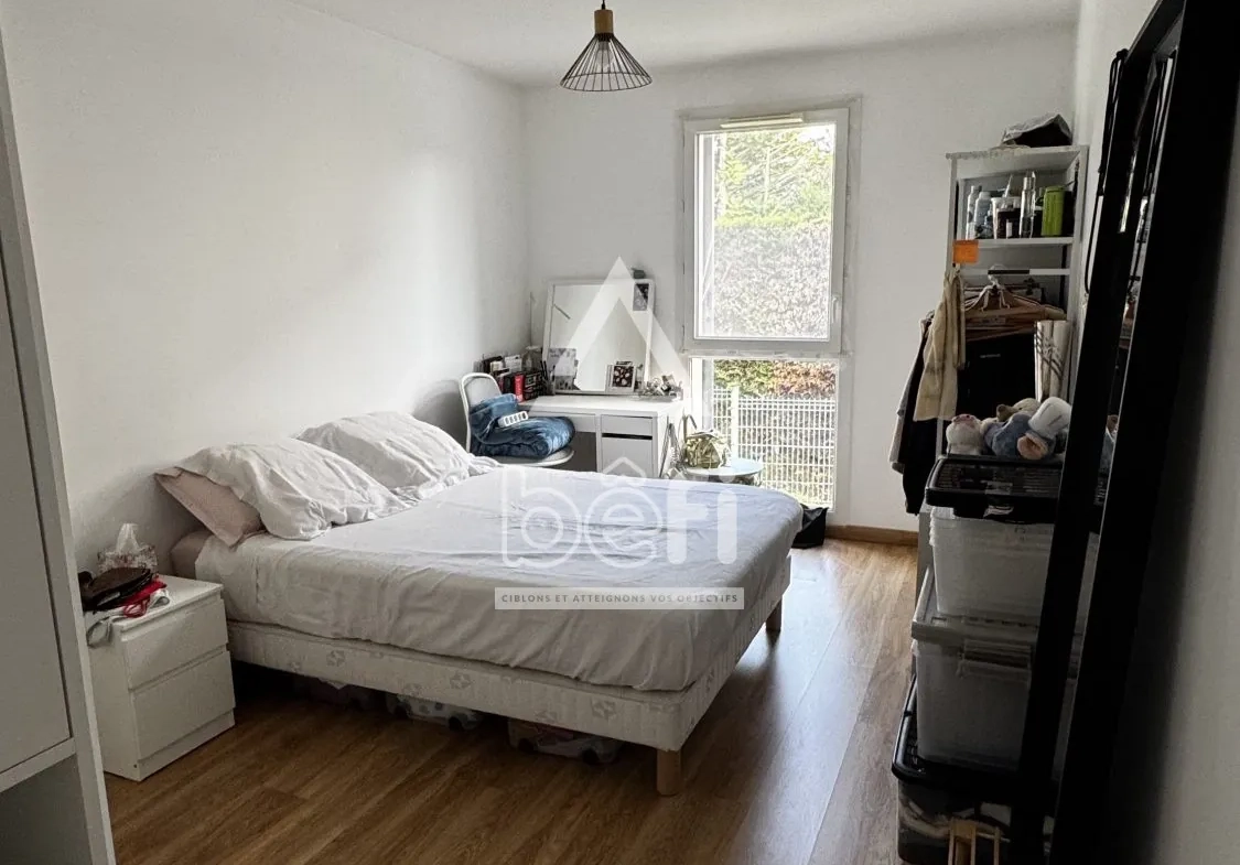 Appartement T2 à vendre à Sathonay-Camp - 41,5 m², balcon, parking, près de Lyon 