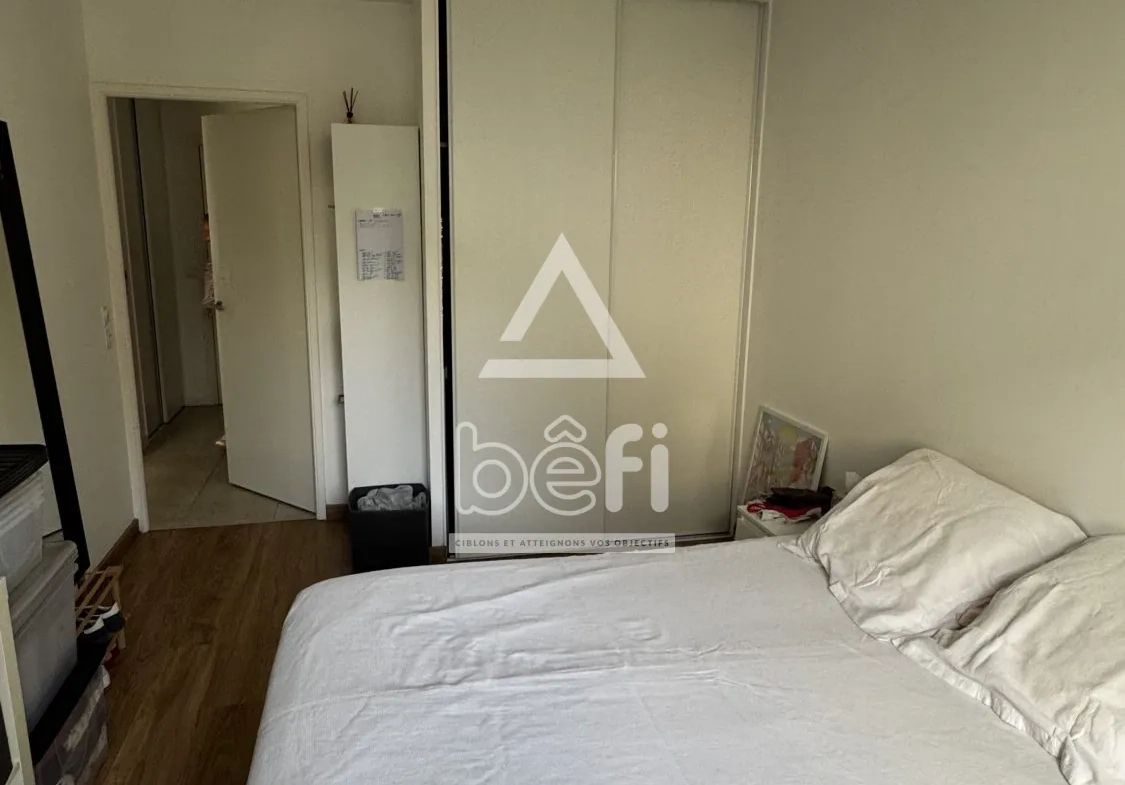 Appartement T2 à vendre à Sathonay-Camp - 41,5 m², balcon, parking, près de Lyon 