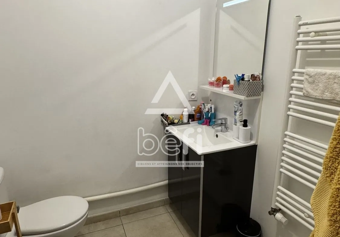 Appartement T2 à vendre à Sathonay-Camp - 41,5 m², balcon, parking, près de Lyon 