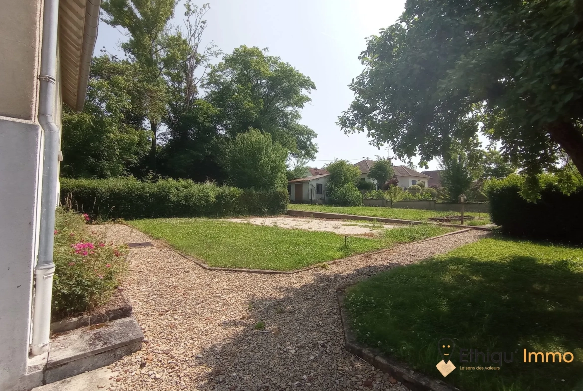 Maison individuelle de 102 m² avec grand jardin à Bar-sur-Aube 