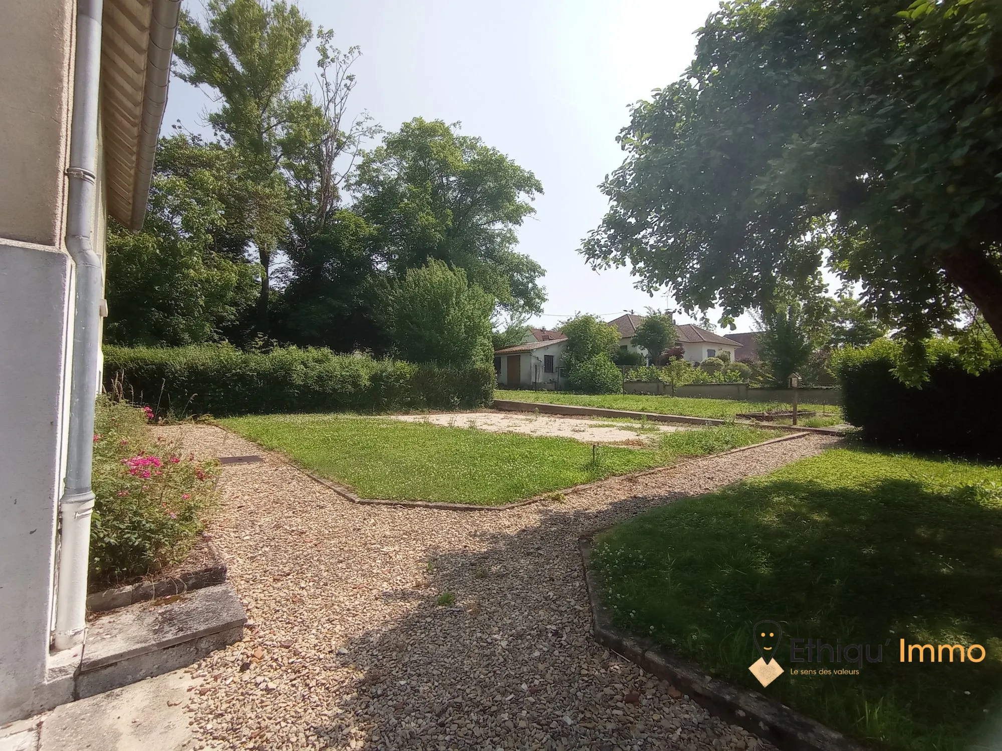 Maison individuelle de 102 m² avec grand jardin à Bar-sur-Aube 