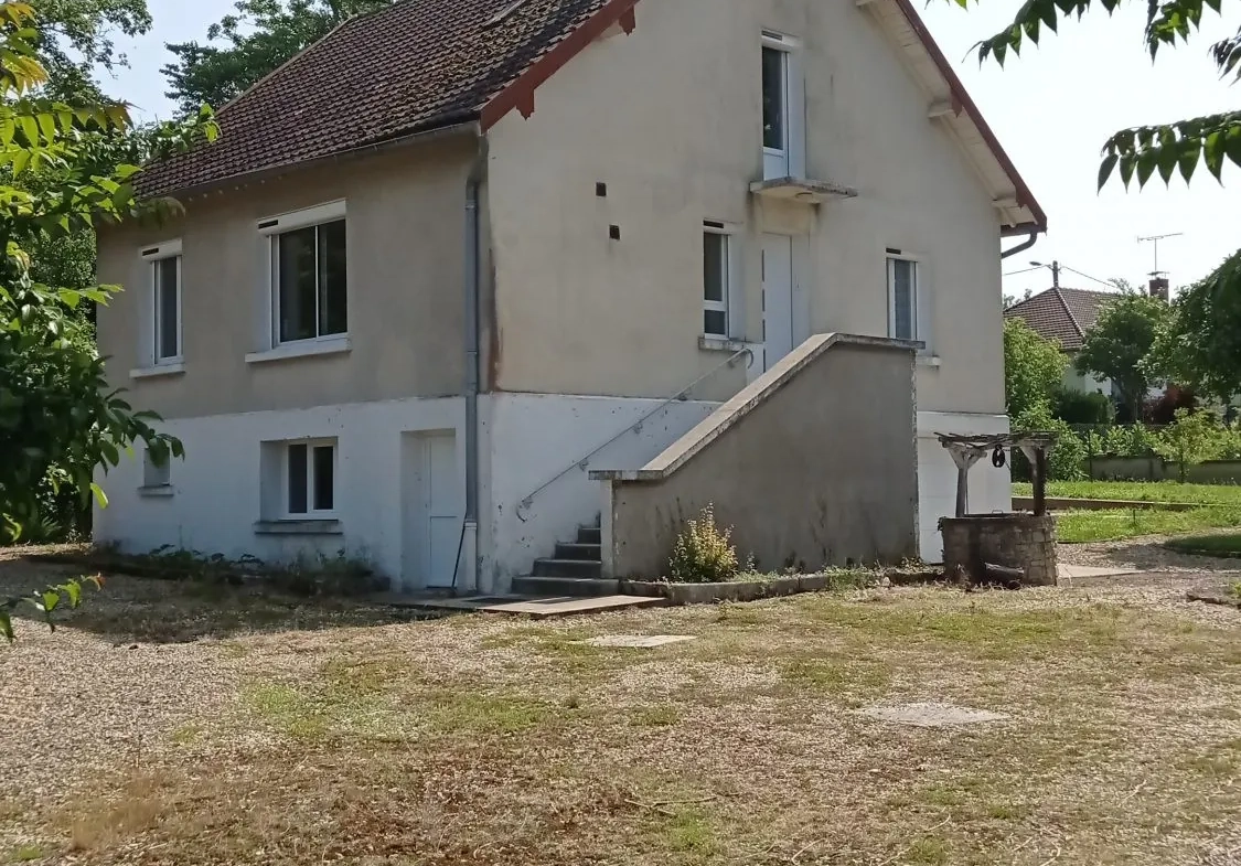 Maison individuelle de 102 m² avec grand jardin à Bar-sur-Aube 