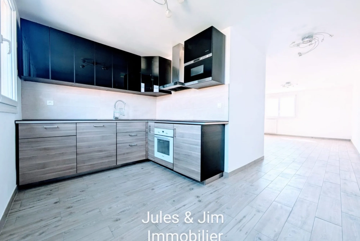 Vente appartement Type 3/4 de 68 m² avec balcon à Marseille 