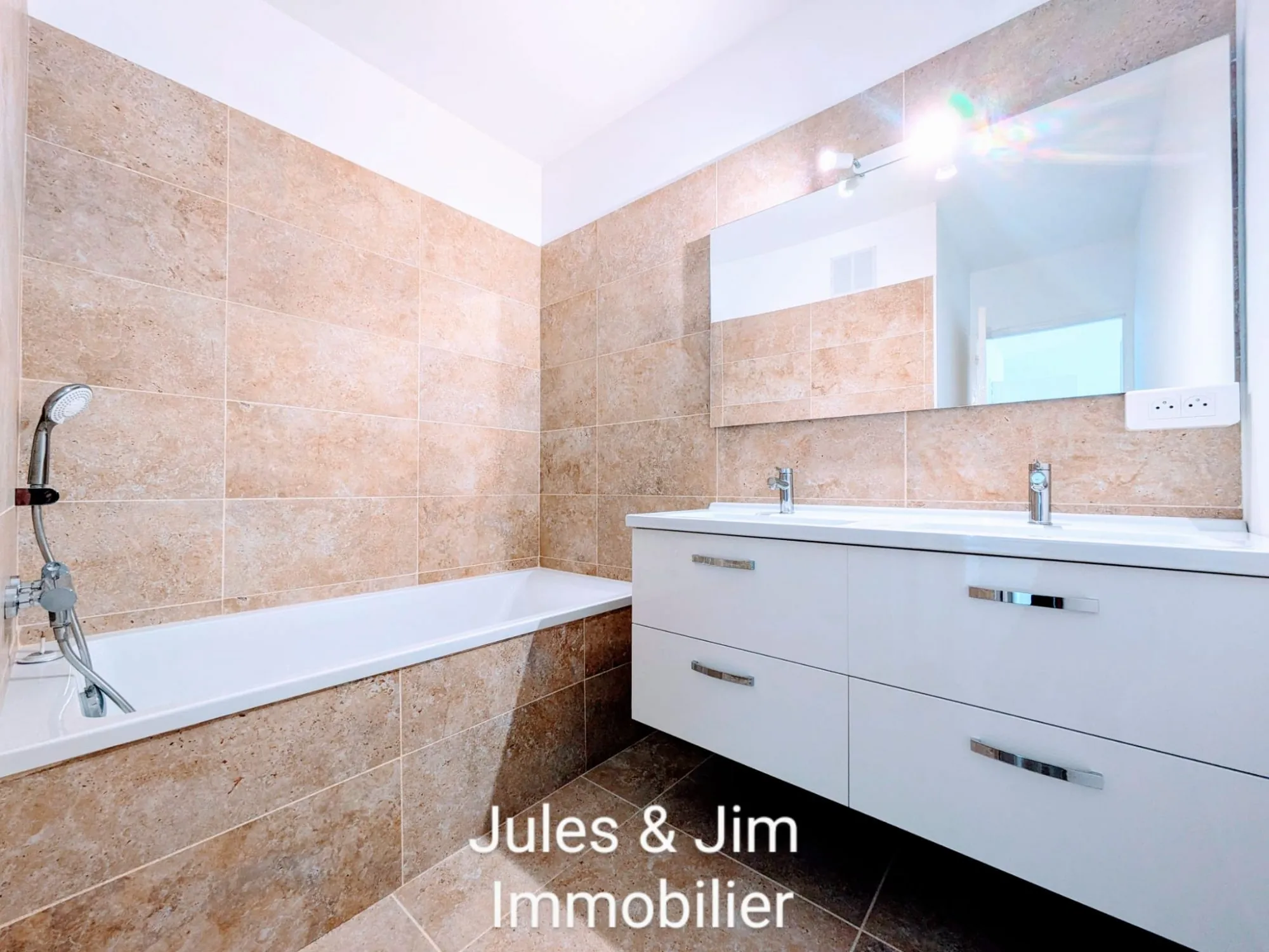 Vente appartement Type 3/4 de 68 m² avec balcon à Marseille 