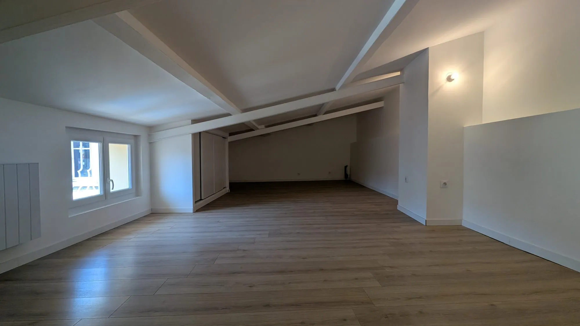 Maison de village rénovée avec balcon à Gonfaron - Centre-Var 