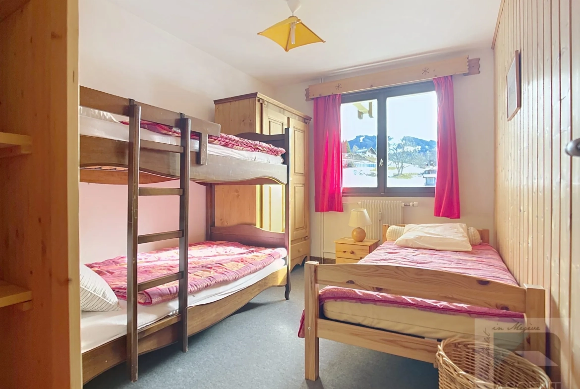 Appartement à vendre à Notre Dame de Bellecombe avec balcon et place de parking 