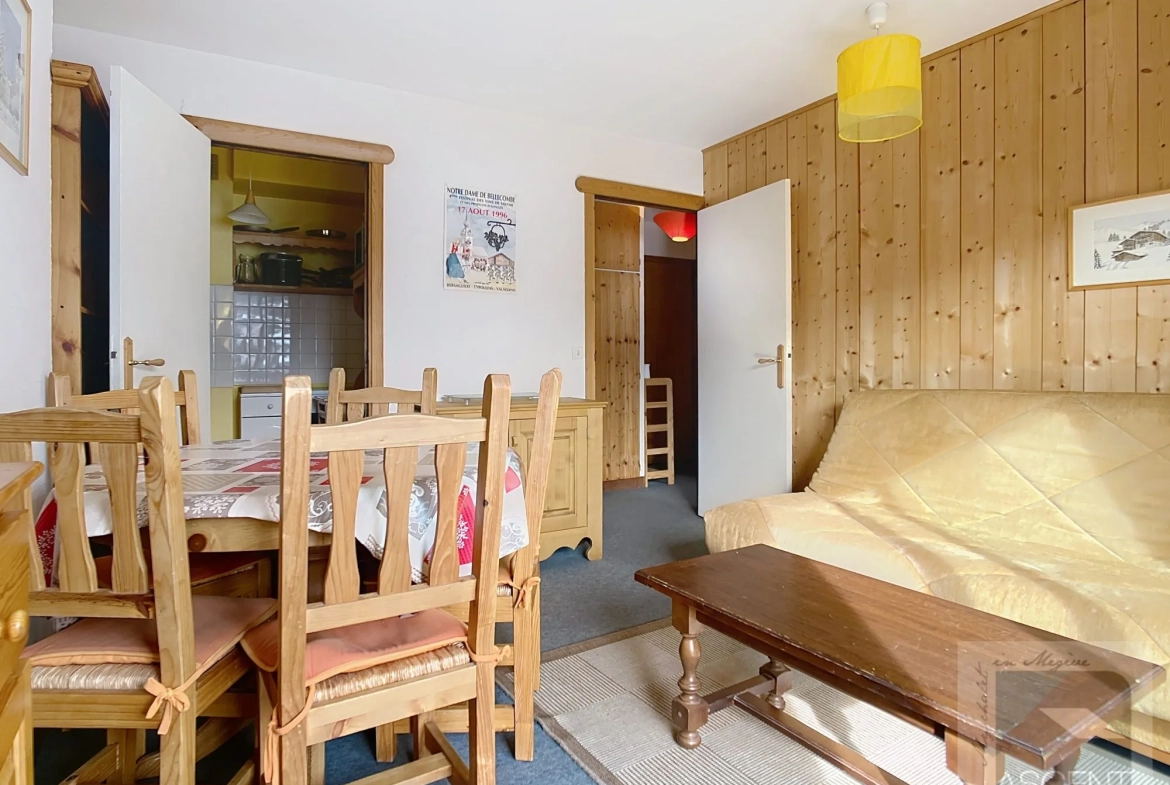 Appartement à vendre à Notre Dame de Bellecombe avec balcon et place de parking 