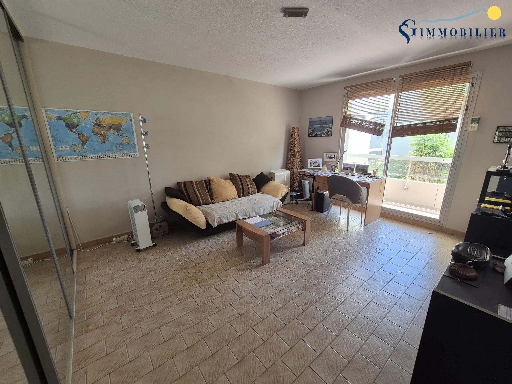 Appartement T2 en viager à Toulon avec balcon et parking – 46 m² 