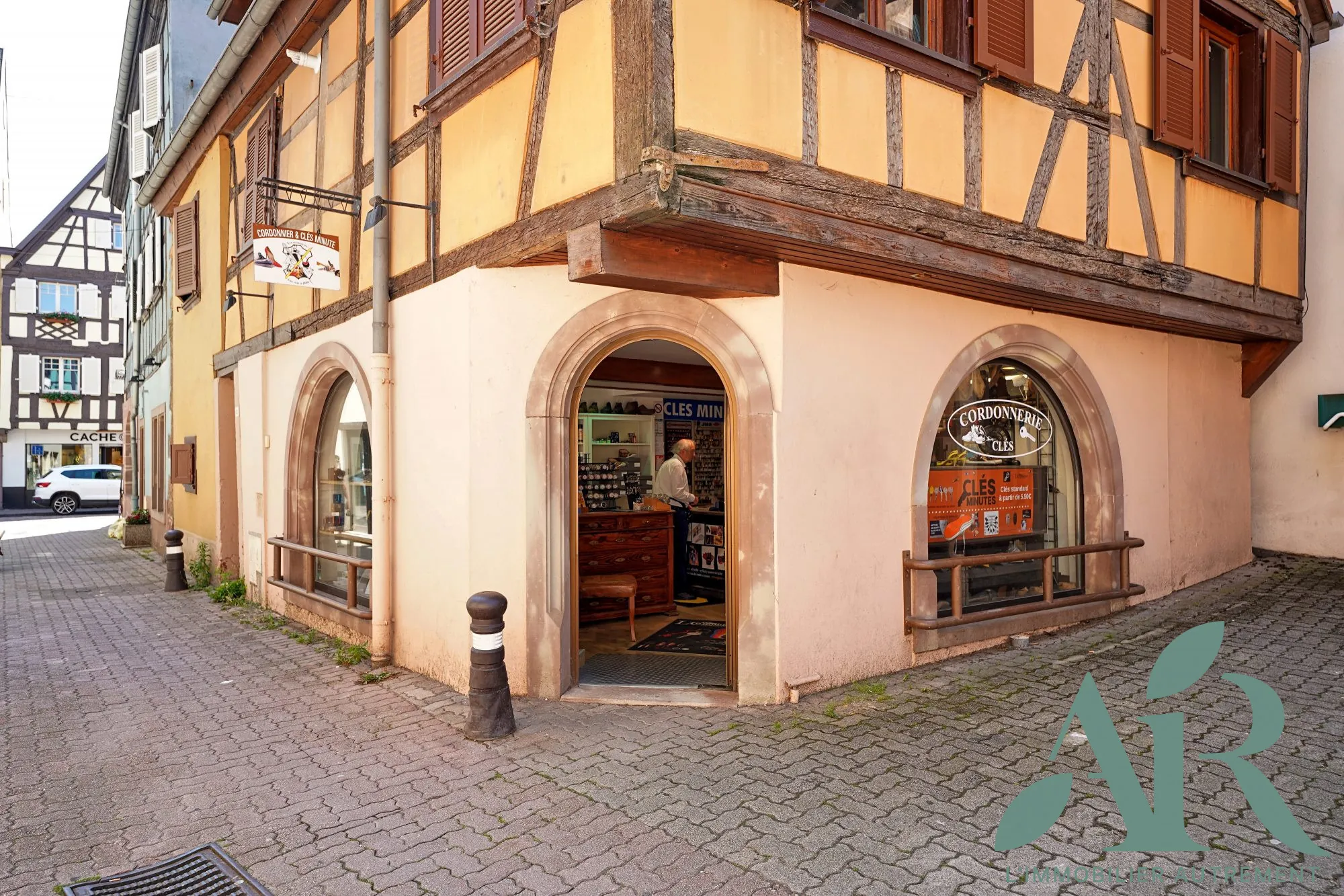 Fonds de commerce à vendre à Obernai, emplacement privilégié avec clientèle fidèle 