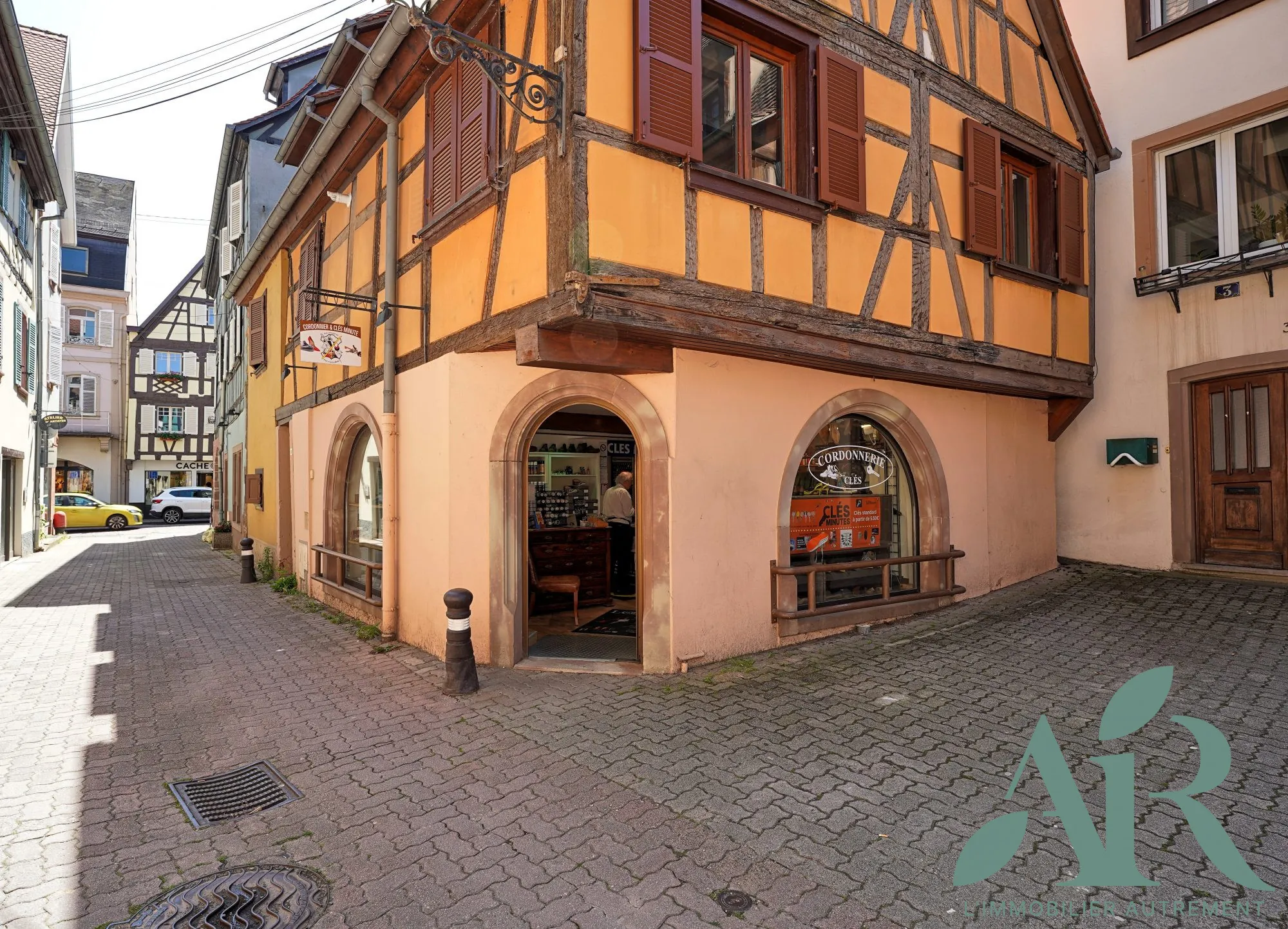 Fonds de commerce à vendre à Obernai, emplacement privilégié avec clientèle fidèle 